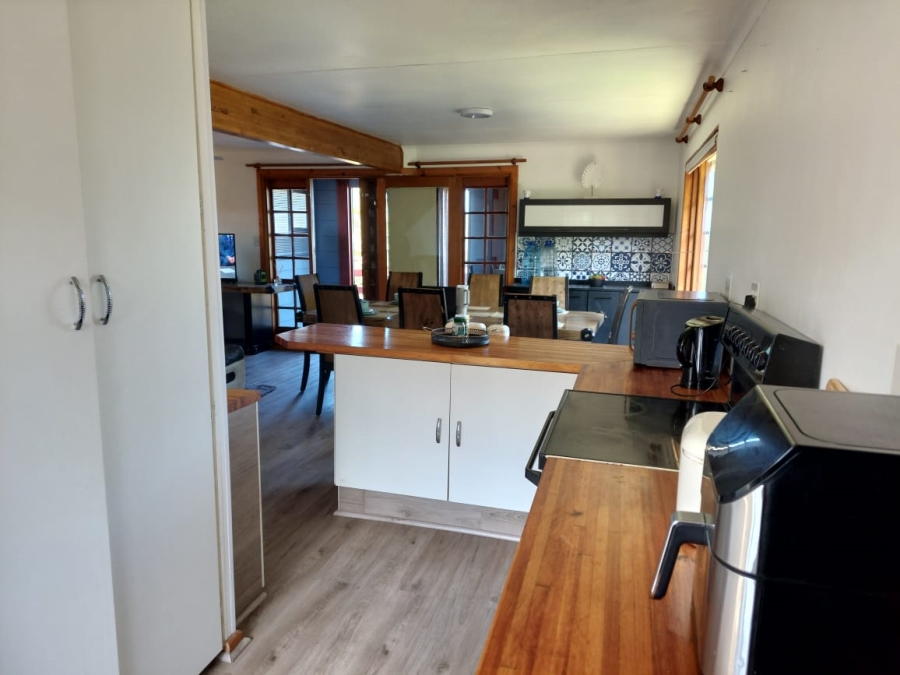 3 Bedroom Property for Sale in Cove Rock Eastern Cape